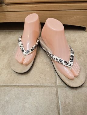 Women's Snake-Print Thong Sandals in Beige